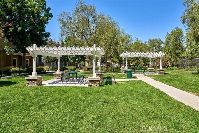 Building Photo - 1139 Elfstrom Dr