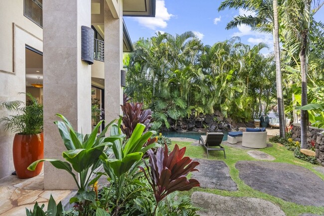 Building Photo - Pili Pono: Exclusive 5BR Estate w/ Pool, S...