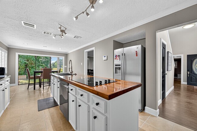 Building Photo - 5815 Green Terrace Ln