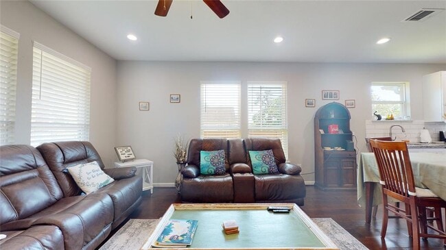 Building Photo - 1201 Northwood St