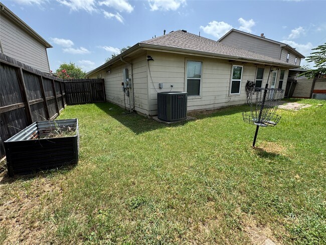 Building Photo - 15807 Kings Cypress Ln