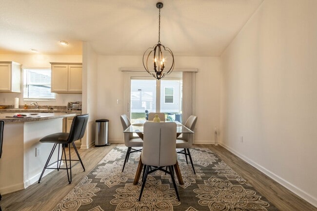 Building Photo - 316 Klamut Ct