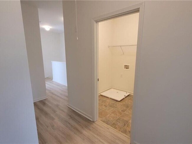 Building Photo - 4899 Mountain Rose Walk