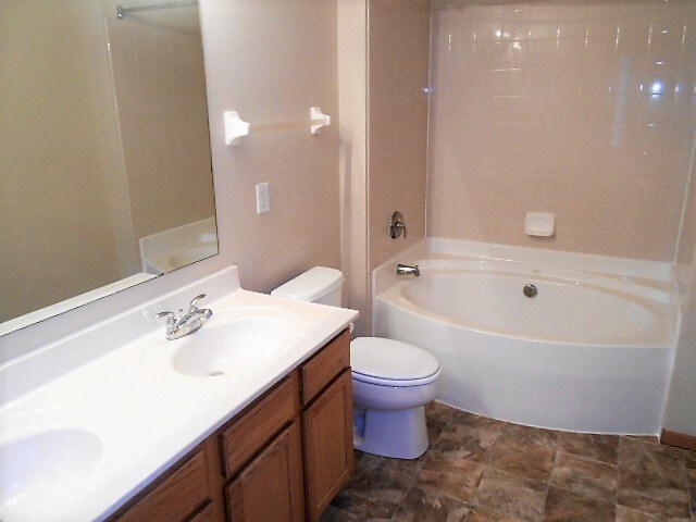 Building Photo - 6864 Mac Dr