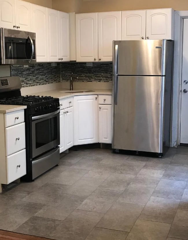 Building Photo - 4 Bedroom House For Rent In Manayunk