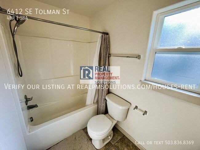 Building Photo - 6412 SE Tolman St