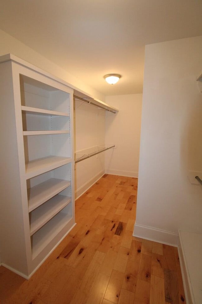 Building Photo - 2930 S Wise Dr