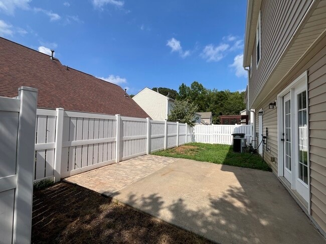 Building Photo - 4485 Easywater Ln