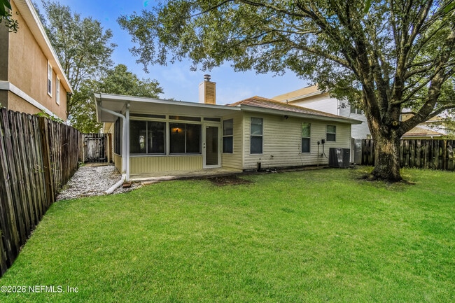 Building Photo - 12579 Woodfield Cir W