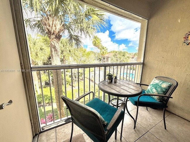 Building Photo - 460 S Park Rd