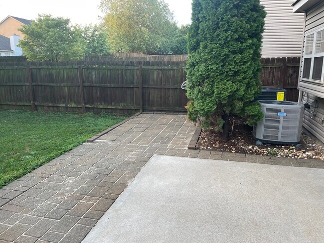 Building Photo - 940 Sunny Slope Trace