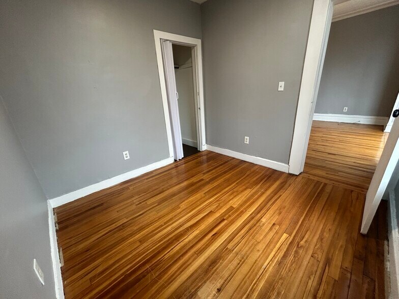 Building Photo - 84 Vliet St