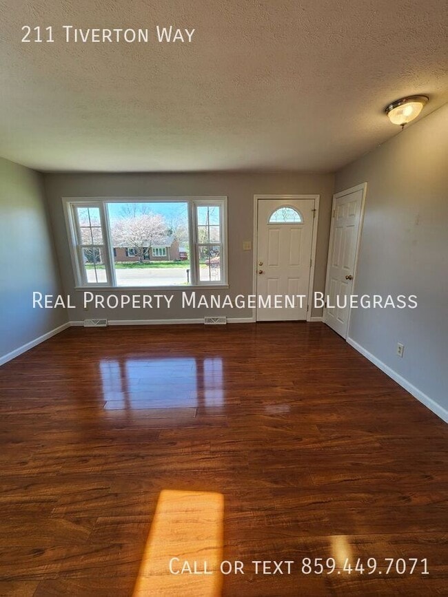 Building Photo - 211 E Tiverton Way