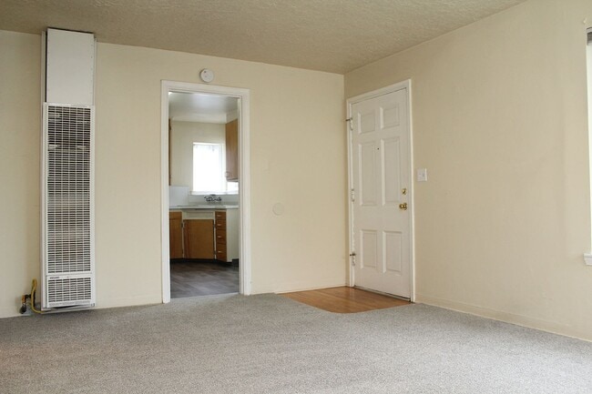 Building Photo - 8723 SE Taylor St