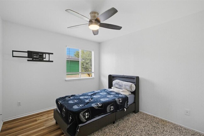 Building Photo - 13132 Briarcreek Loop