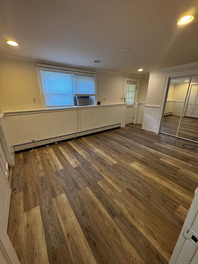Building Photo - 43 Plumtrees Rd