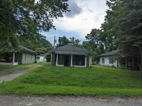 Building Photo - Cute 2 Bedroom in West Point!