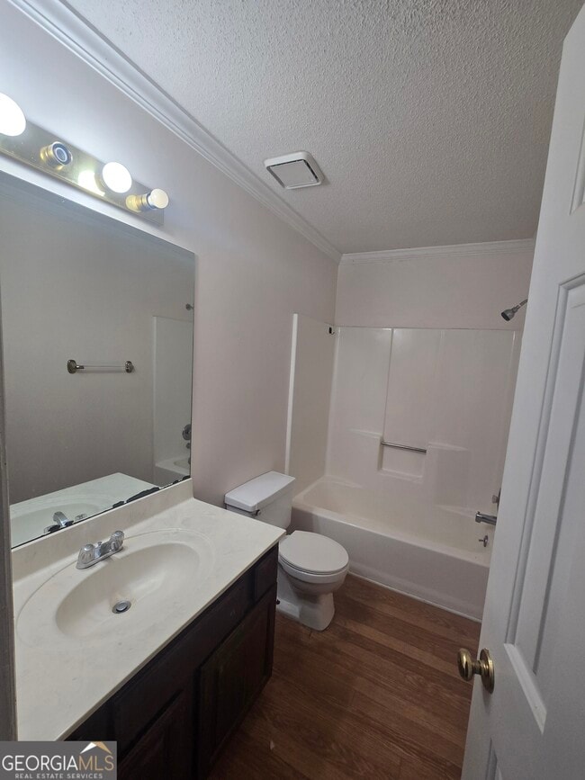 Building Photo - 3490 Runnymeade Dr