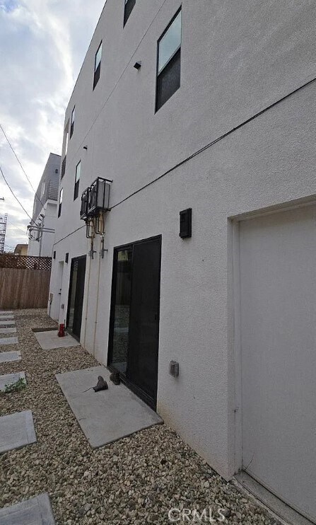 Building Photo - 6417 Lexington Ave