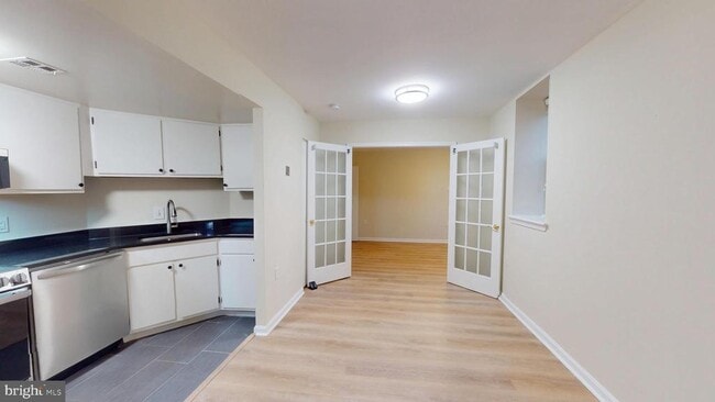 Building Photo - 1438 Meridian Pl NW