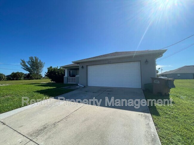 Primary Photo - 1429 NE 5th Ave