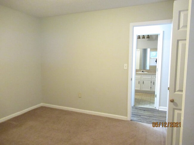 Building Photo - 6040 Acton Rd