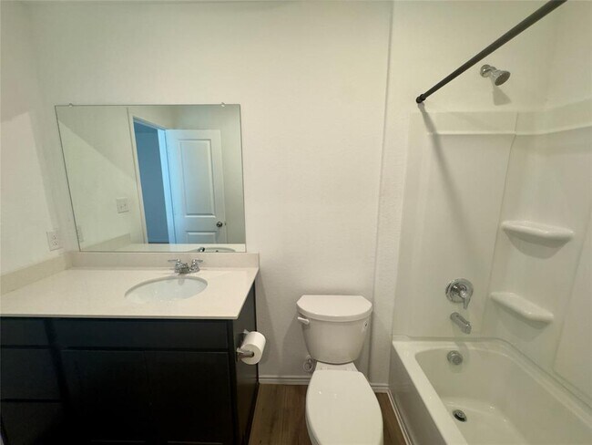 Building Photo - 510 Sunray Dr