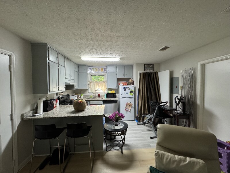 Building Photo - 5788 Sheldon Ct