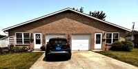 Building Photo - 1335 Seneca Dr