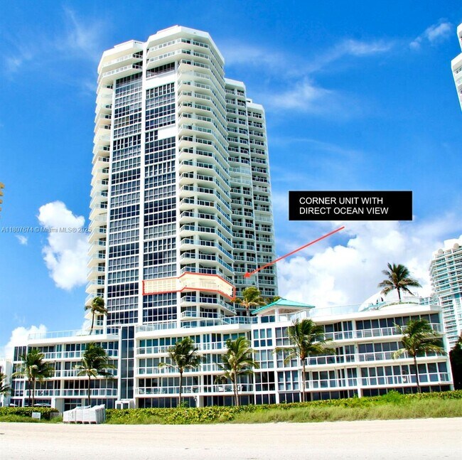 Building Photo - 16425 Collins Ave