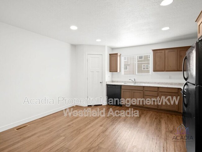 Building Photo - 664 N 130 E