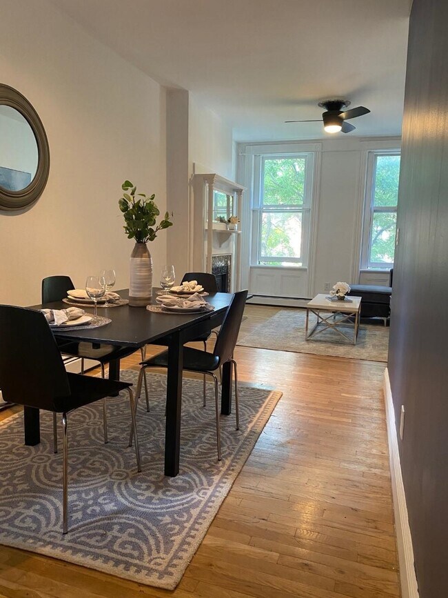 Building Photo - 97 Bright St