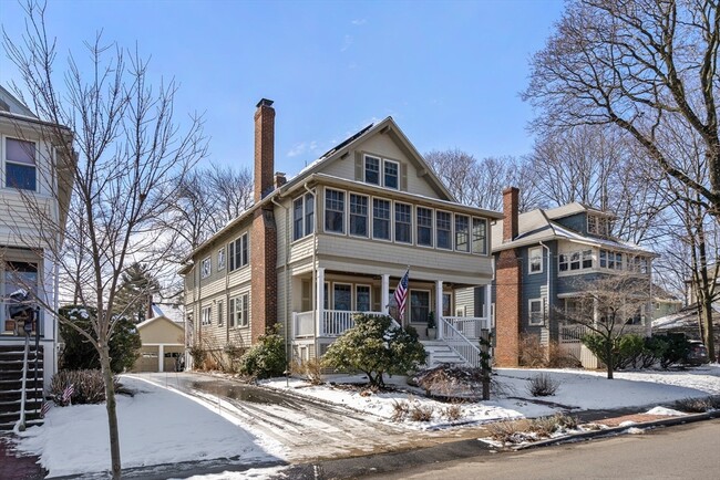 Building Photo - 101 Cushing Ave
