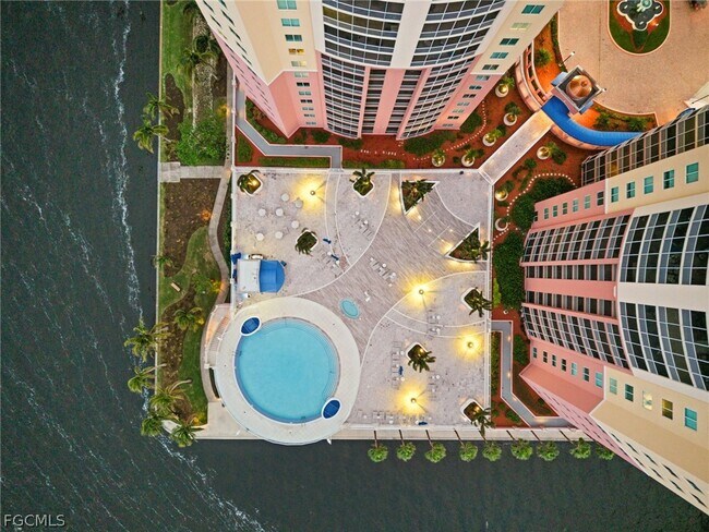 Building Photo - 2745 First St