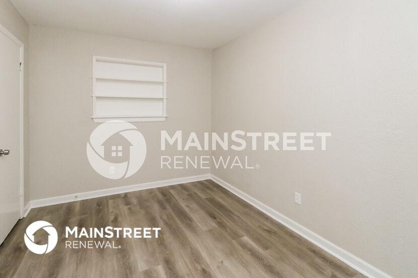 Building Photo - 1119 Elmhurst St