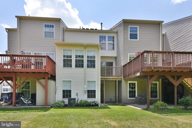 Building Photo - 401 Jene Ct