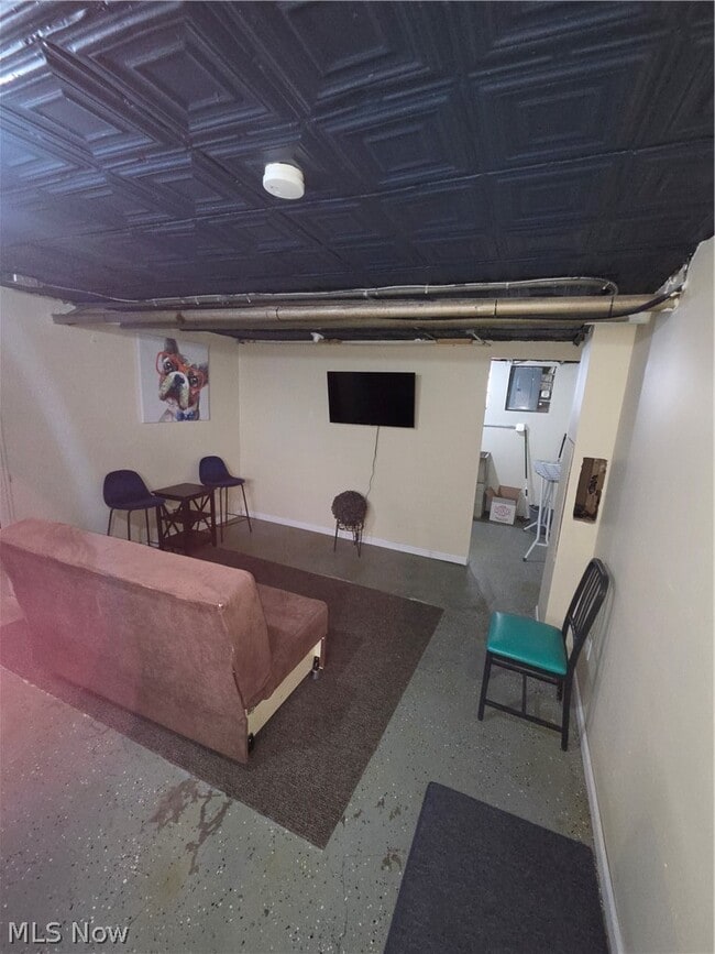 Building Photo - 22031 Miller Ave