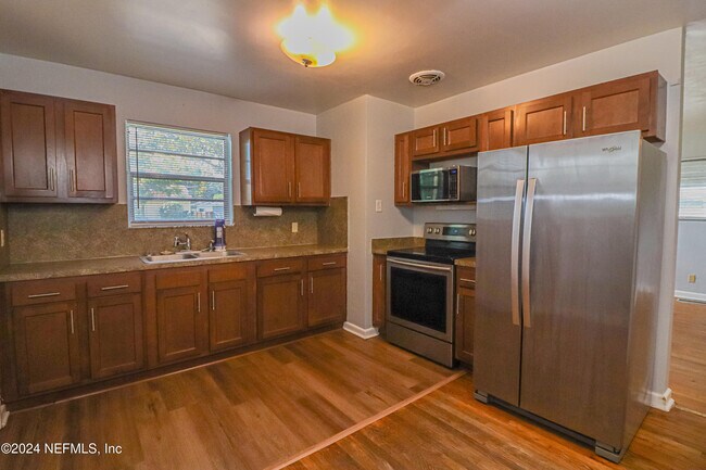 Building Photo - 6503 Ector Rd