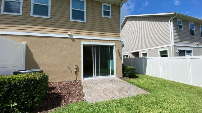 Building Photo - 3/2.5 Town Home in Sawgrass Landing In Orl...