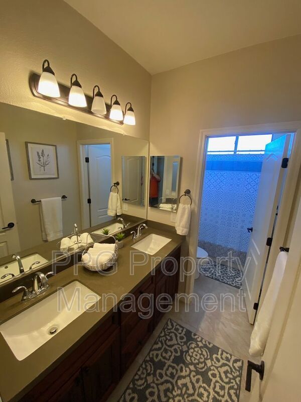 Building Photo - 14443 W Boca Raton Rd