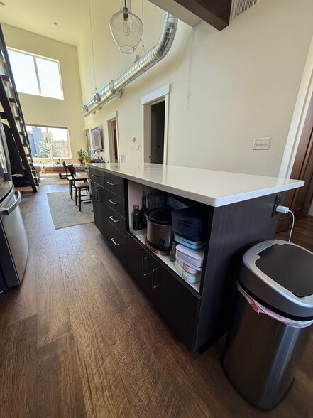 Kitchen - 128A Hawthorne Ct