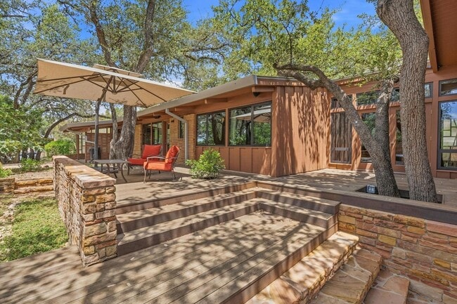 Building Photo - 407 Almarion Dr