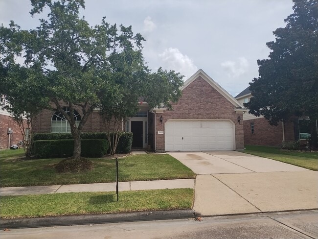 Primary Photo - 11111 Sprucedale Ct
