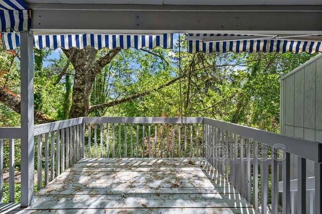 Building Photo - 252 Cervantes Cir