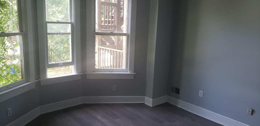 Building Photo - 5515 Black St