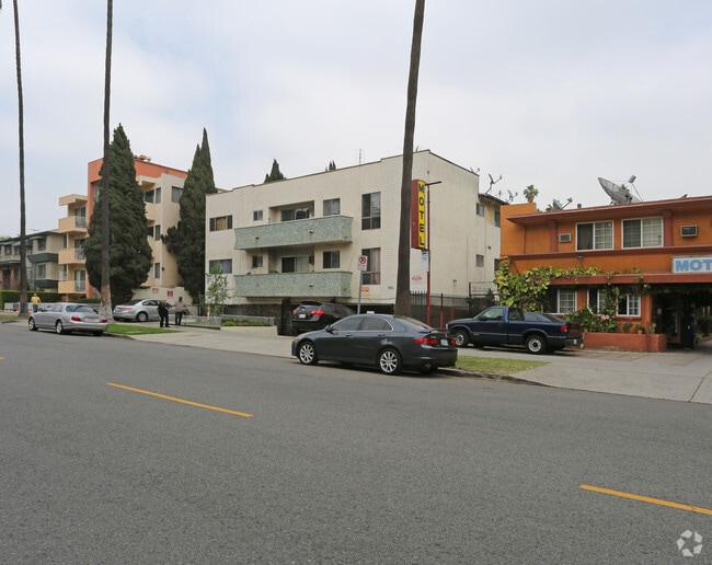 Building Photo - 514 S Mariposa Ave
