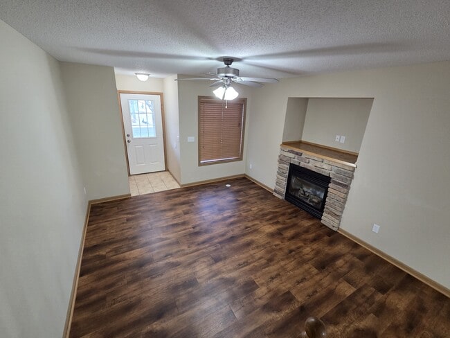 Building Photo - 408 Cedar Pl