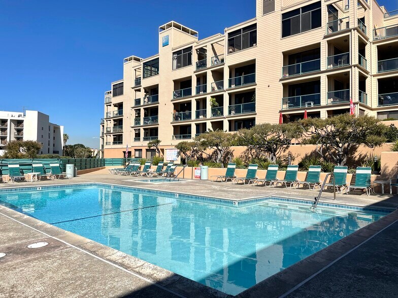 Building Photo - 120 The Village