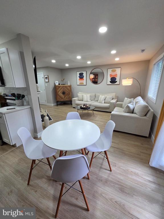 Building Photo - 402 Mulberry Cove