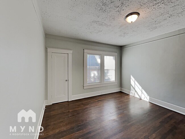 Building Photo - 1324 42nd St Ensley